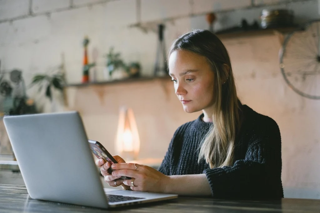 Quem trabalha com digitação precisa saber escrever texto em inglês?
