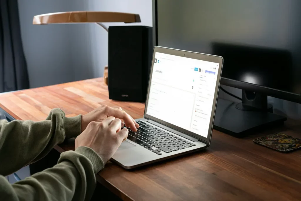 Digitar trabalho online