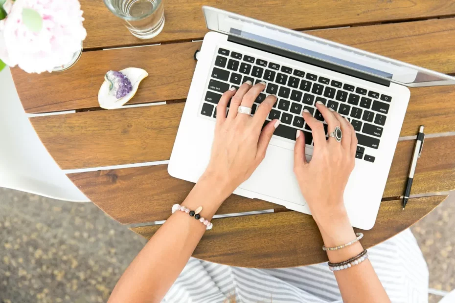 Digitar trabalho online